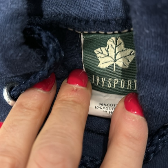 Ivy Sport wharton Univ of Penn small hoodie. - Picture 3 of 4